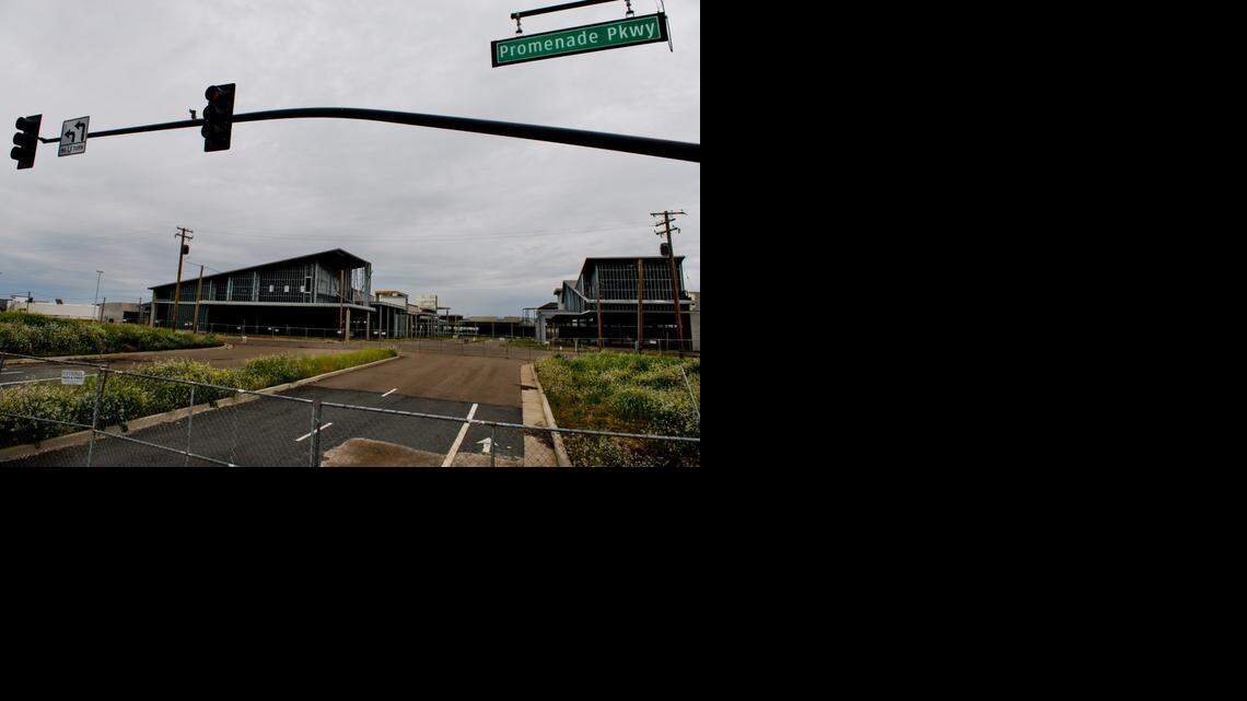 The Elk Grove Promenade stands unfinished in this March 2013 photo. The City Council has approved a development agreement with Howard Hughes Corp. to replace the half-built mall.<252><137>Construction halted on the much-ballyhooed shopping center in 2008, as the economy soured. The mayor of Elk Grove said the current owner of the mall is seeking tenants, but not aggressively enough for the city.<252><137>