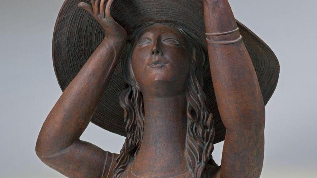 Ruth Rippon’s ‘Woman in Hat.’