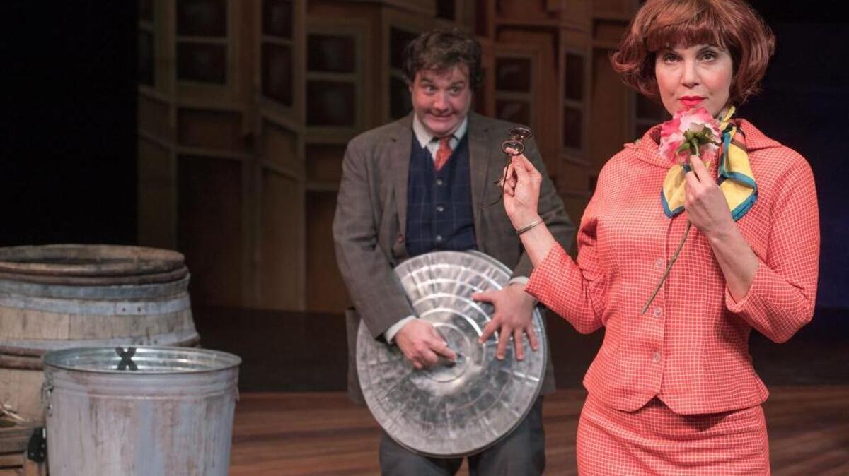 Peter Story (left) and Elisabeth Nunziato in “One Man, Two Guvnors.”