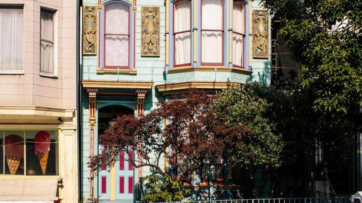 Osento in San Francisco was once a Japanese communal bathhouse for women and frequent haunt for lesbians.
