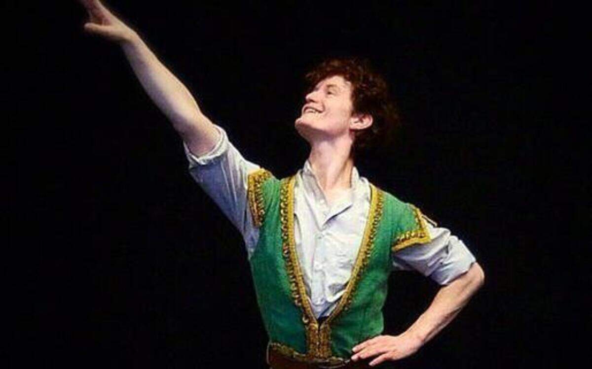 
Maggie Rupp as Tinker Bell and Rex Wheeler as Peter Pan in the Sacramento Ballet’s production of Ron Cunningham’s “Peter Pan”

