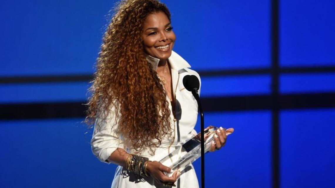 Janet Jackson pictures give first public hints she’s pregnant