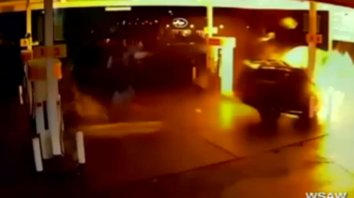 Spectacular crash after SUV slams into gas pump