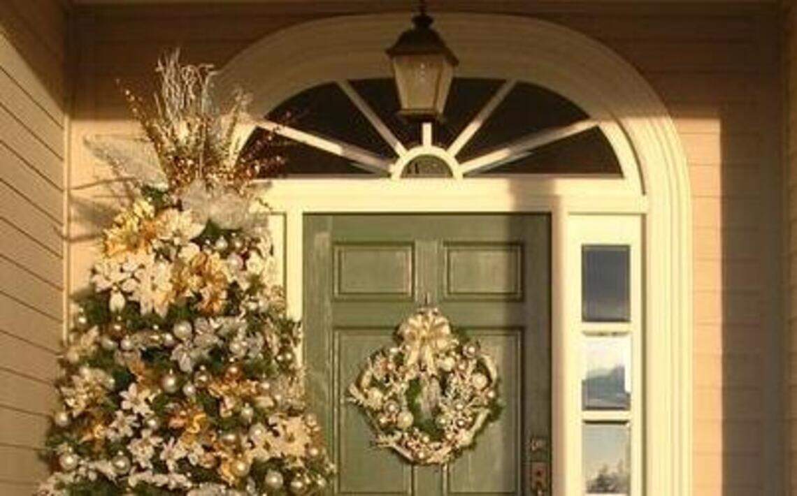 Seeds: Christmas trees rule in these homes’ decor