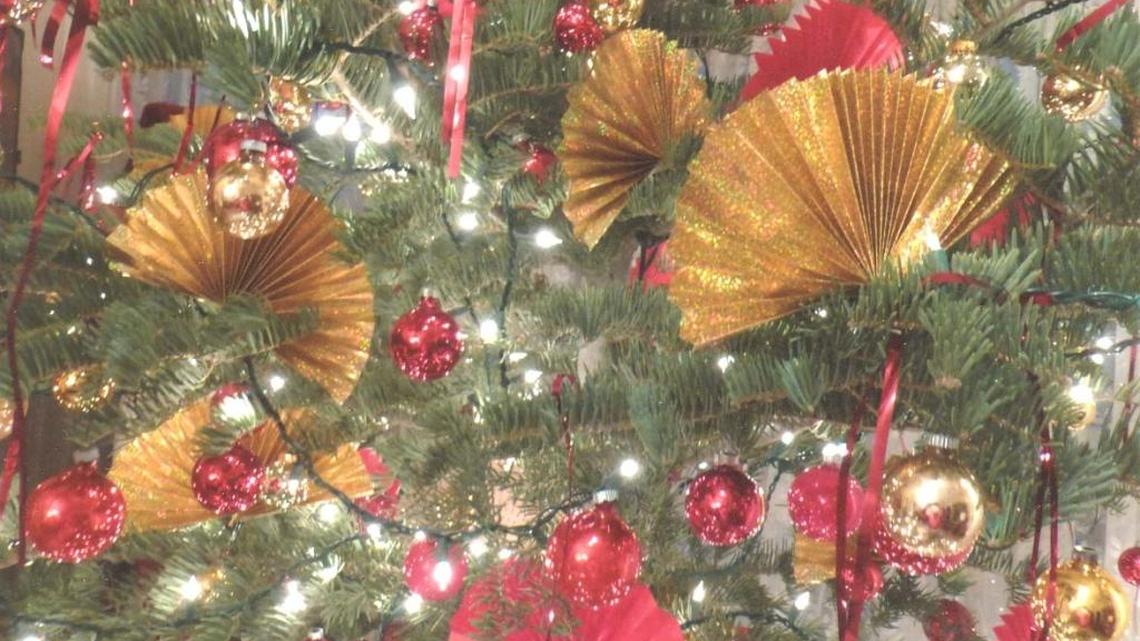 If you’re a fan of Christmas, you’ll love this year’s theme by a distinctive decorator