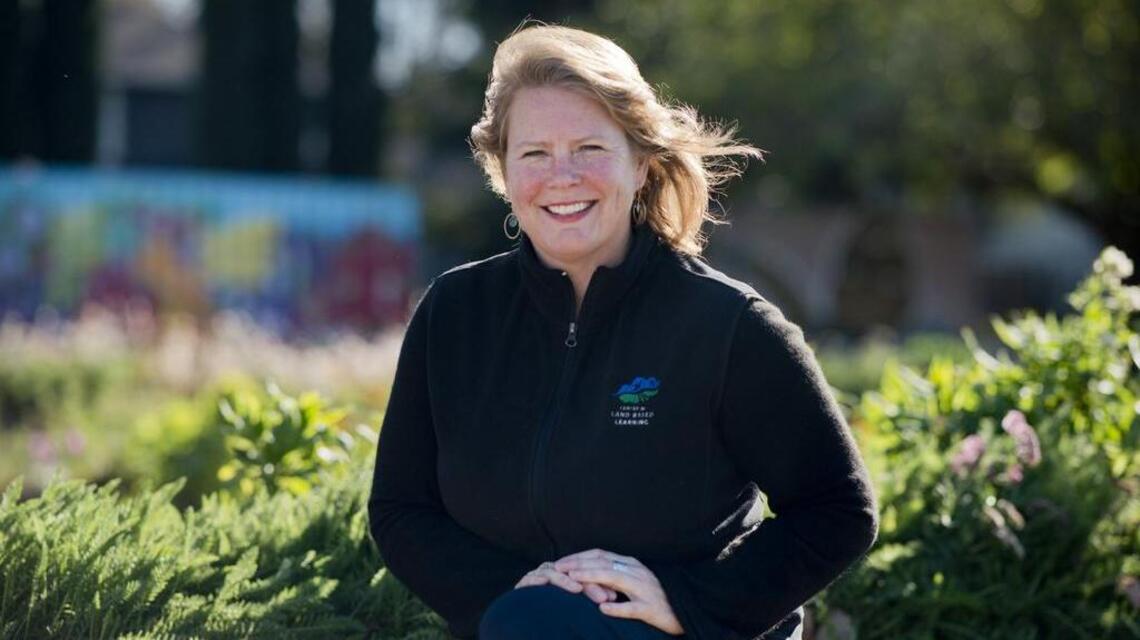 Her farm-to-fork skills land her on a Rose Parade float
