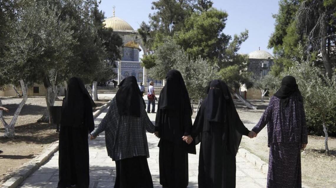 ‘Annihilate them down to the very last one.’ Davis imam is accused of being anti-Semitic.