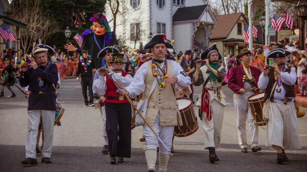 Last year’s Nevada City Mardi Gras parade drew many onlookers.