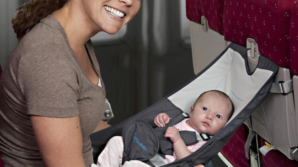 FlyeBaby uses a five-point restraint harness.