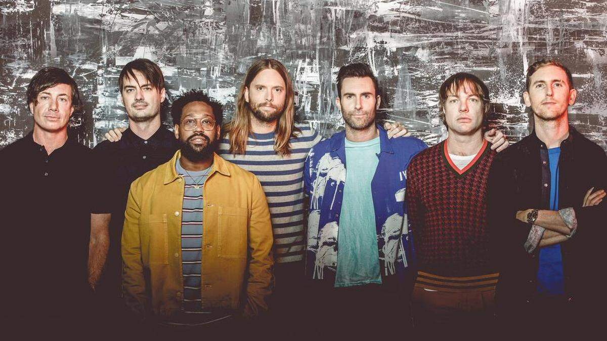 From left: Matt Flynn, Sam Farrar, P.J. Morton, James Valentine, Adam Levine, Mickey Madden, Jesse Carmichael