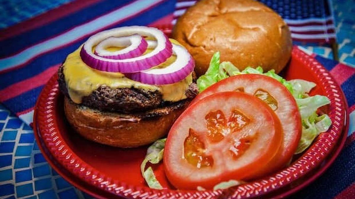 
It’s best to keep tailgating menu choices to foods that you don’t need utensils to eat. 
