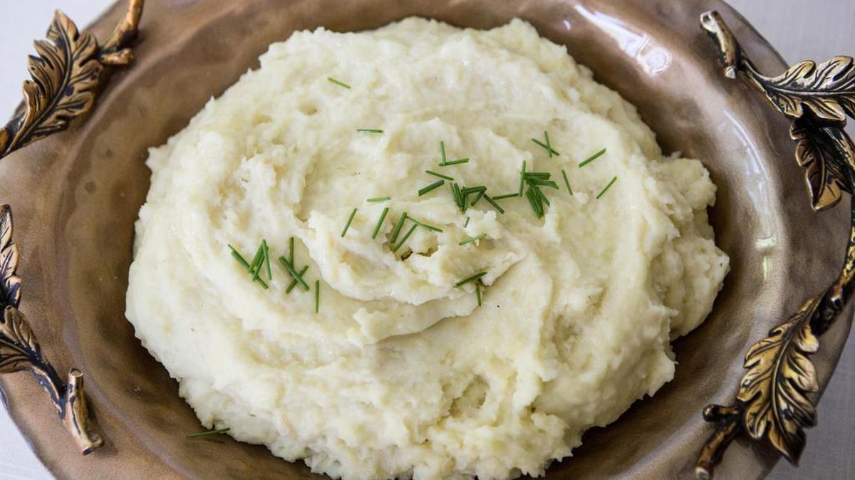 Mashed potatoes with manchego and olive oil