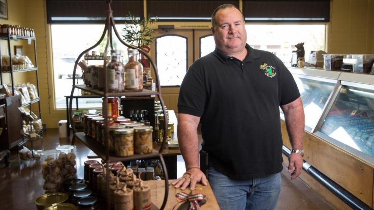Rob Ryan owns Rob’s Smokin’ Rub & Frog Sauce company. His barbecue sauces and rubs are available in many specialty stores throughout Northern California.