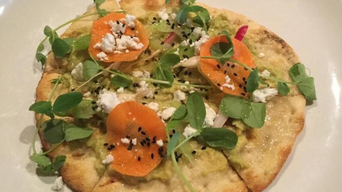 Midtown Sacramento restaurant offers excellent hummus, bunches of brunches