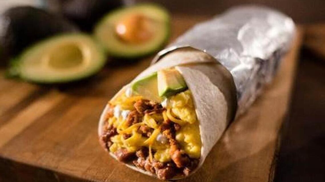Del Taco lobs a 1-pound gut bomb into the fast-food breakfast wars