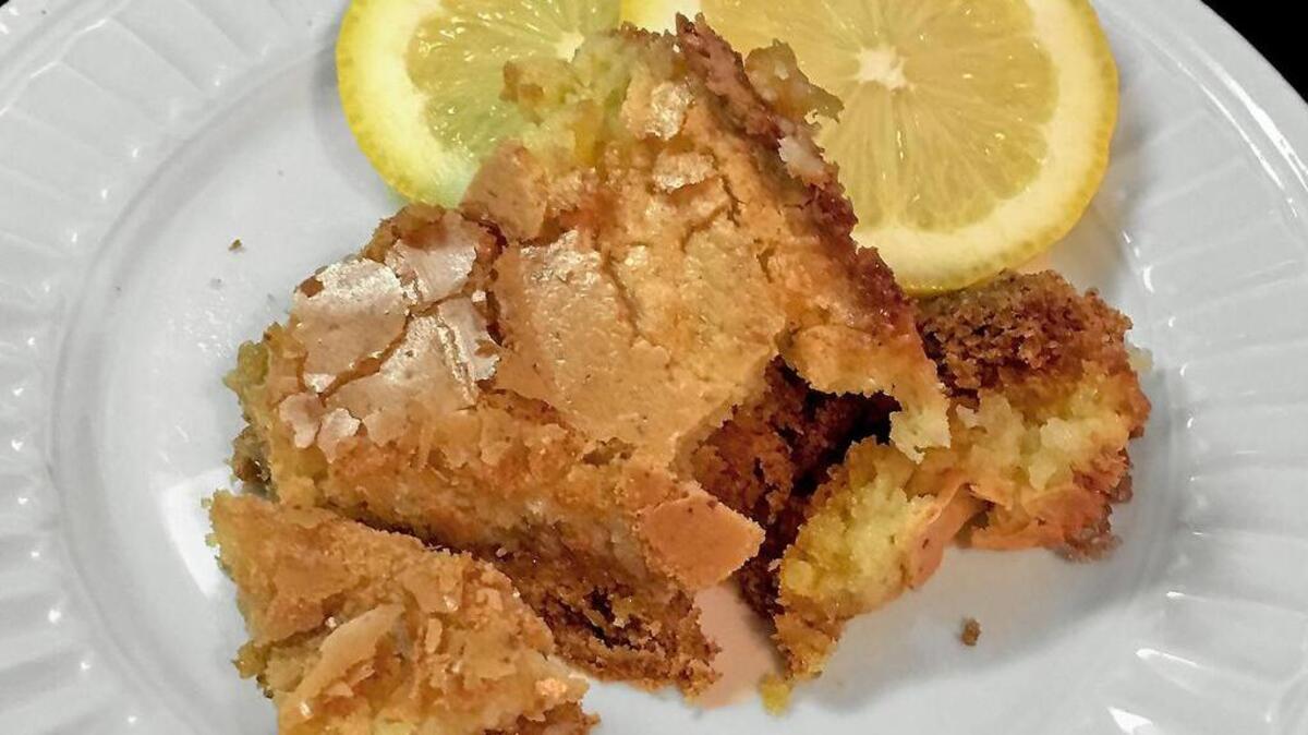 Gooey lemon butter cake