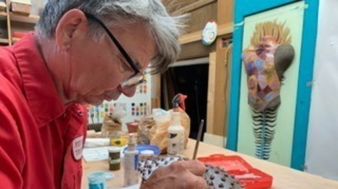 This retired Sacramento art teacher taught for 31 years. Now he’s having his first show