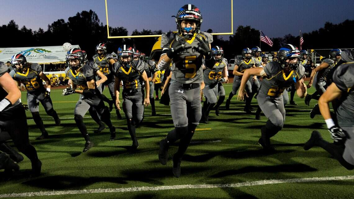 ‘This shouldn’t happen’: Del Oro football player collapses during 115-degree practice