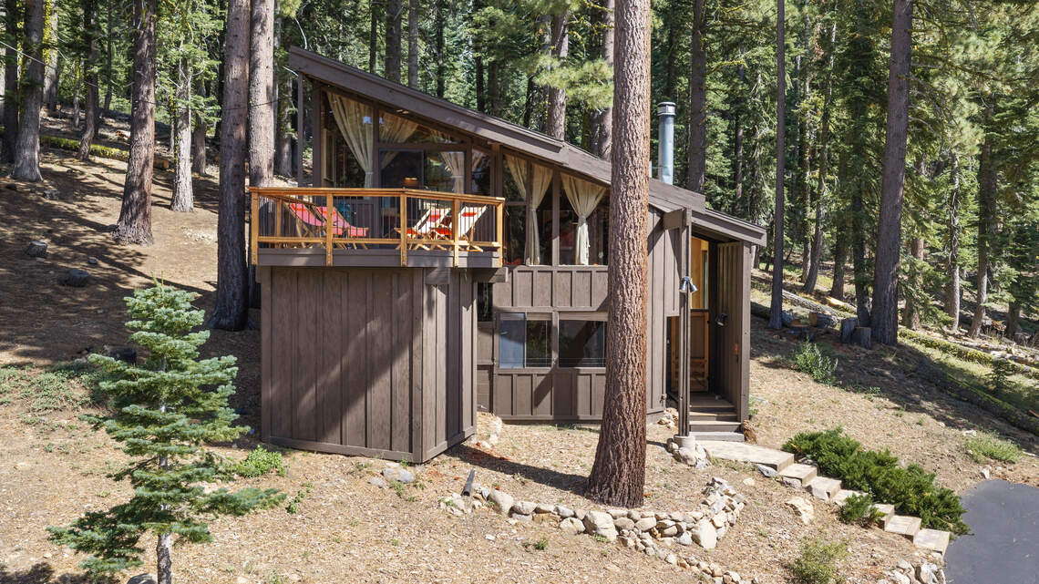 Creative couple leaned into Tahoe cabin’s '70s vibe in remodel, a $1.15M listing
