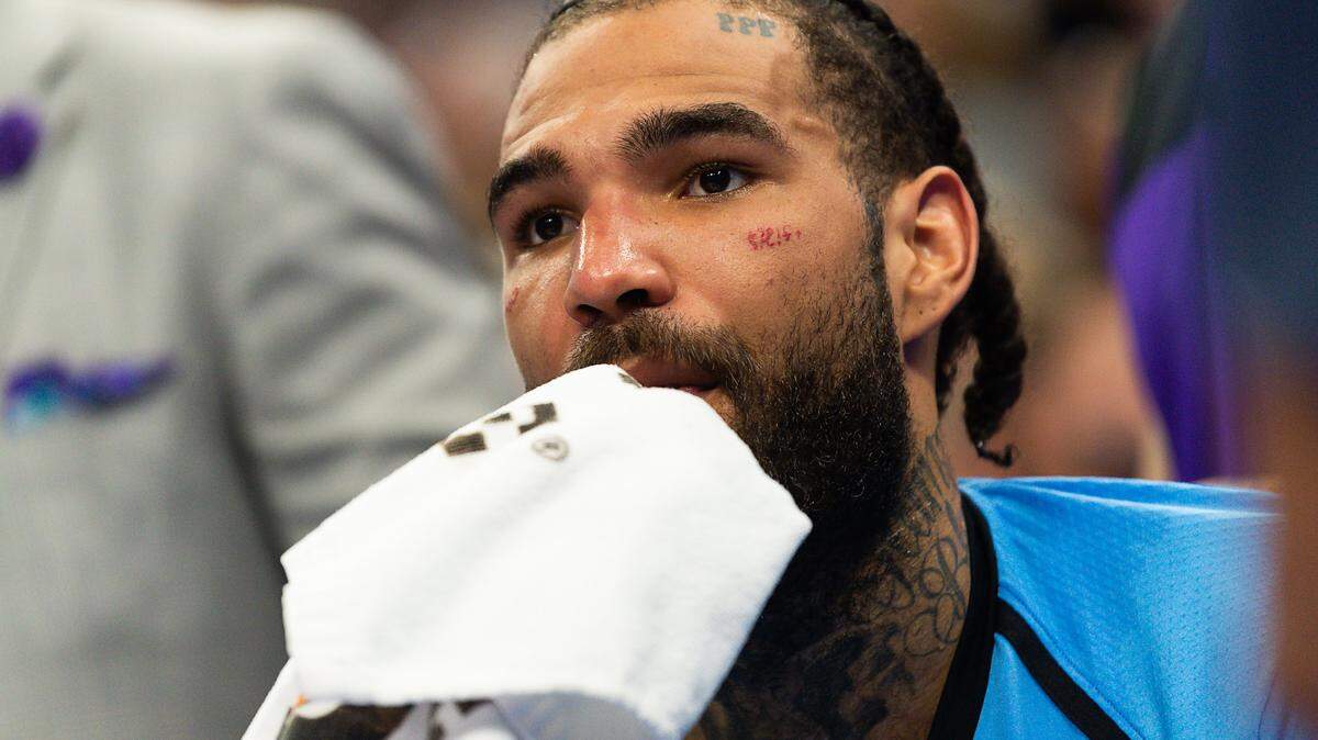 Sacramento Kings center Willie Cauley-Stein (00) watches the game against the Cleveland Cavaliers from the bench during at Golden 1 Center on Thursday, April 4, 2019 in Sacramento.