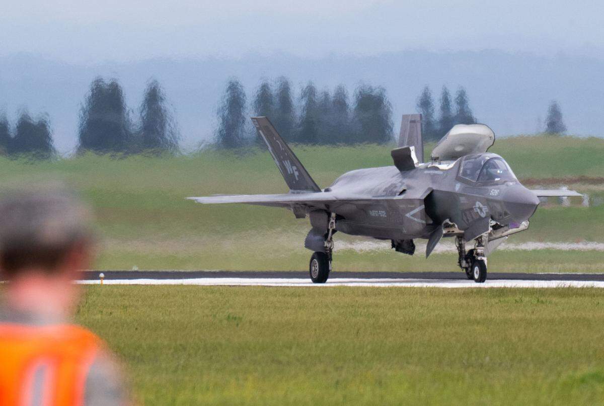 A U.S. Marine Corps F-35B Lightning II prepares to demonstrate its short takeoff capability at the California Capital Airshow at Mather Airport on Saturday, March 22, 2025.