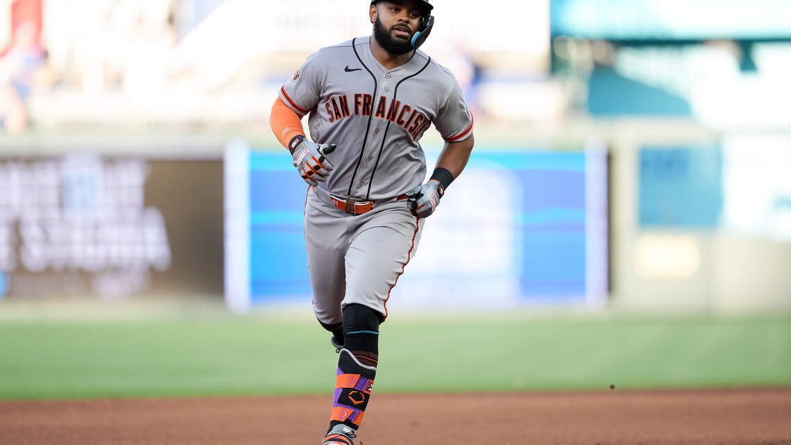Giants get son of Jeff Kent in 2-prospect haul for Heliot Ramos to close crazy deadline