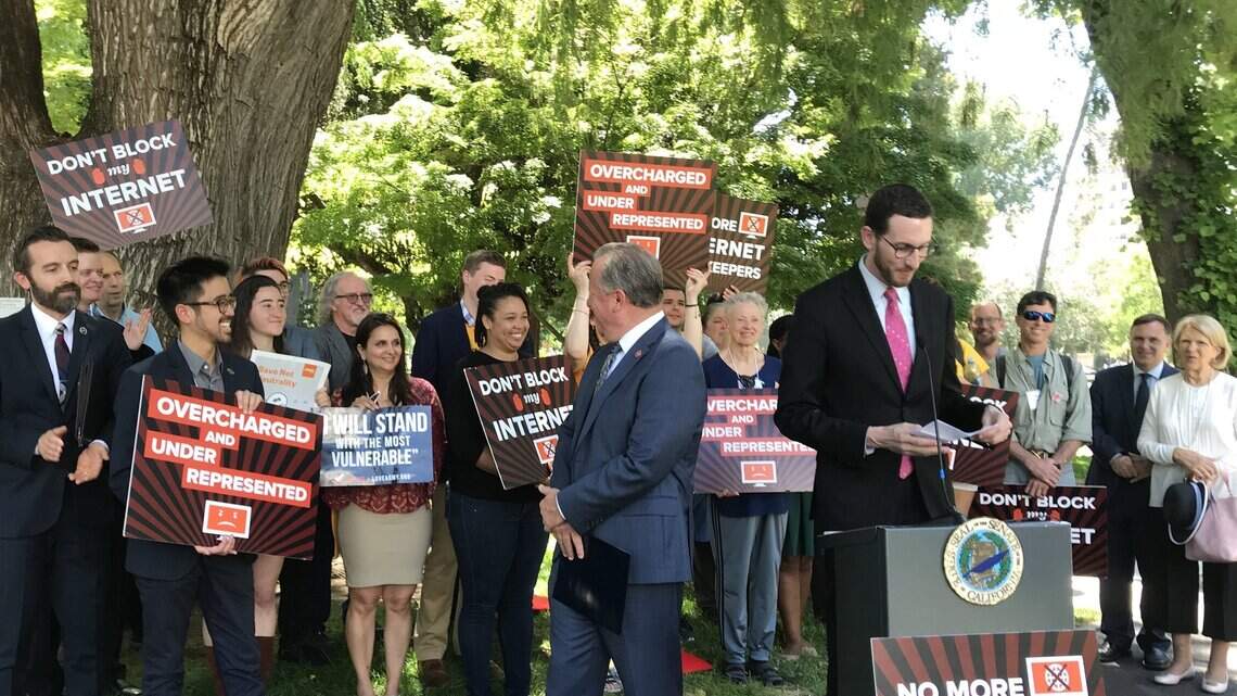 Irrational conservatives think they’re being censored — and it’s muddying the fight for net neutrality
