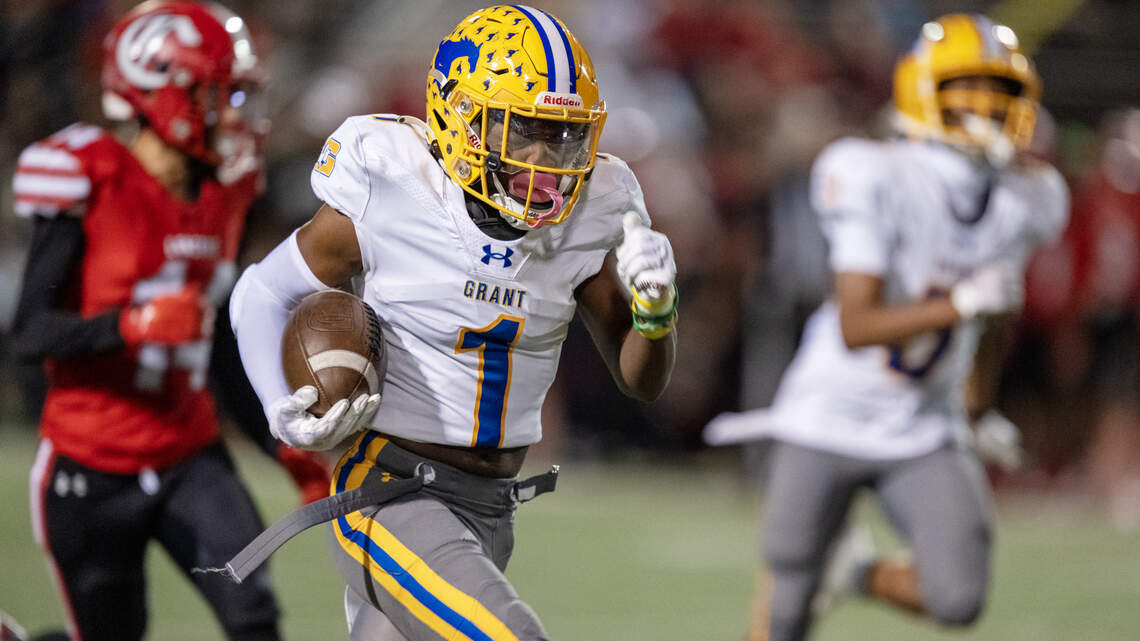 25 top receivers and tight ends in Sacramento-area HS football to watch in 2026