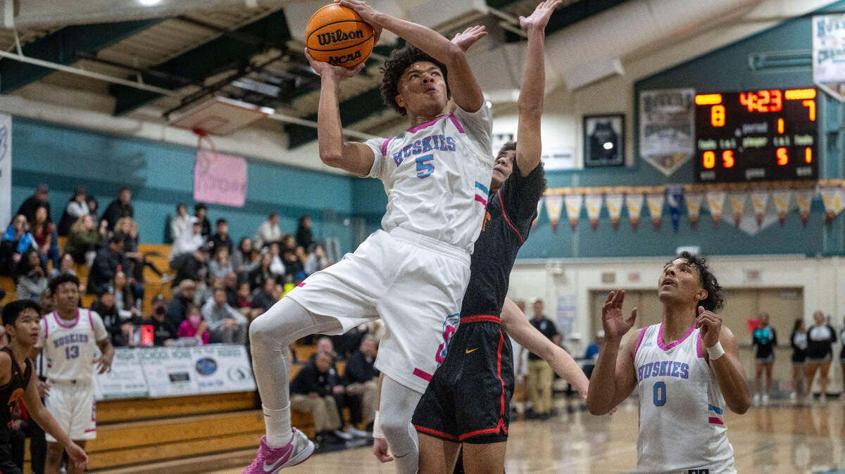 Sheldon’s Jaden Spears goes up for a basket in the first half of a Delta League basketball game against Jesuit on Wednesday at Sheldon High School.