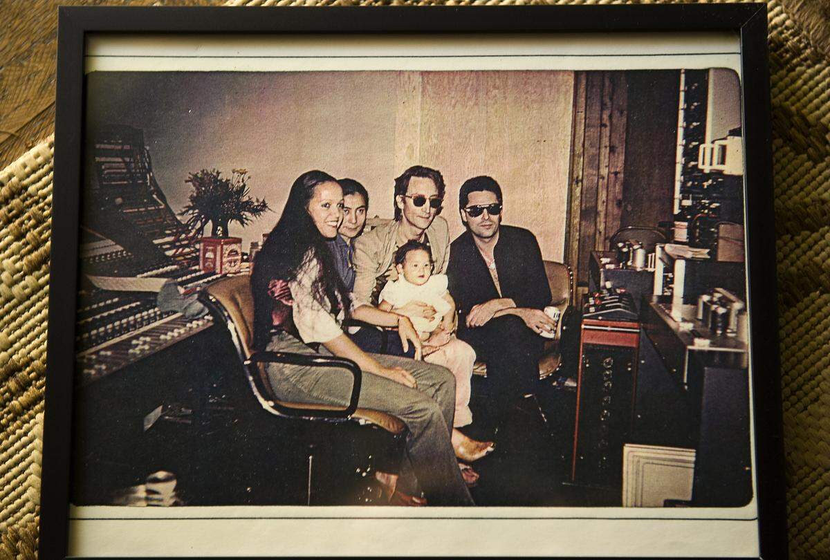 A 1980 photograph shows, from left, Jean Millington, Yoko Ono, John Lennon holding Jean’s daughter Marita, and Earl Slick, who recorded with Lennon and is Marita’s father.