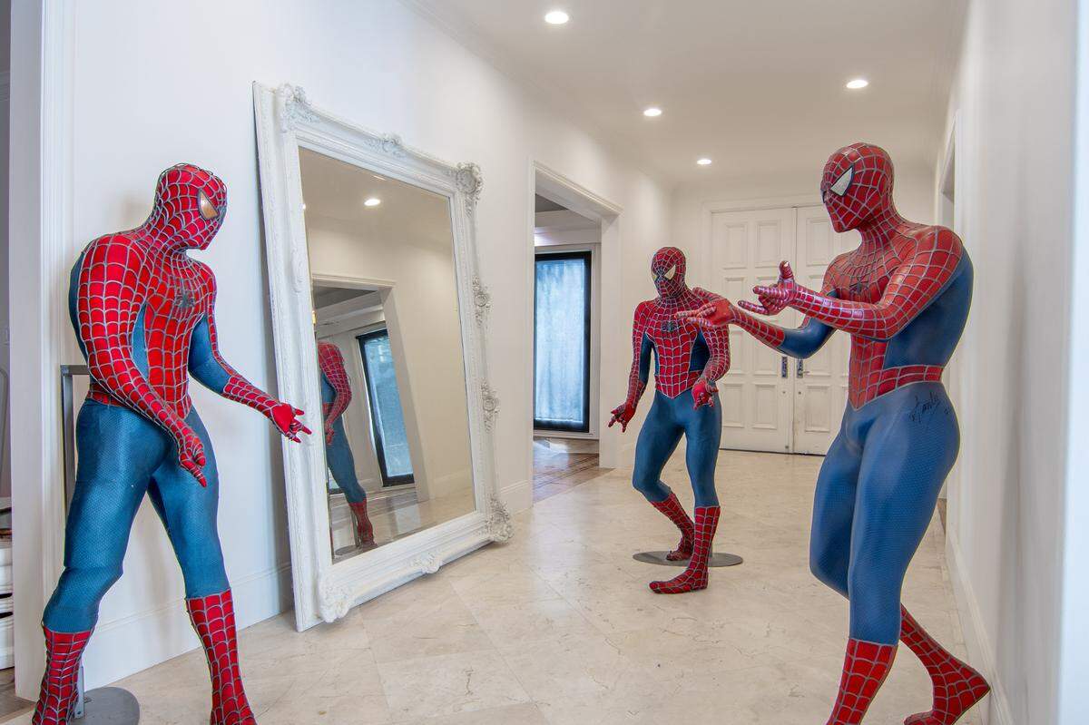 Spiderman statues in the foyer of the Los Angeles home Marvel Comics creator Stan Lee bought for his daughter, JC Lee.