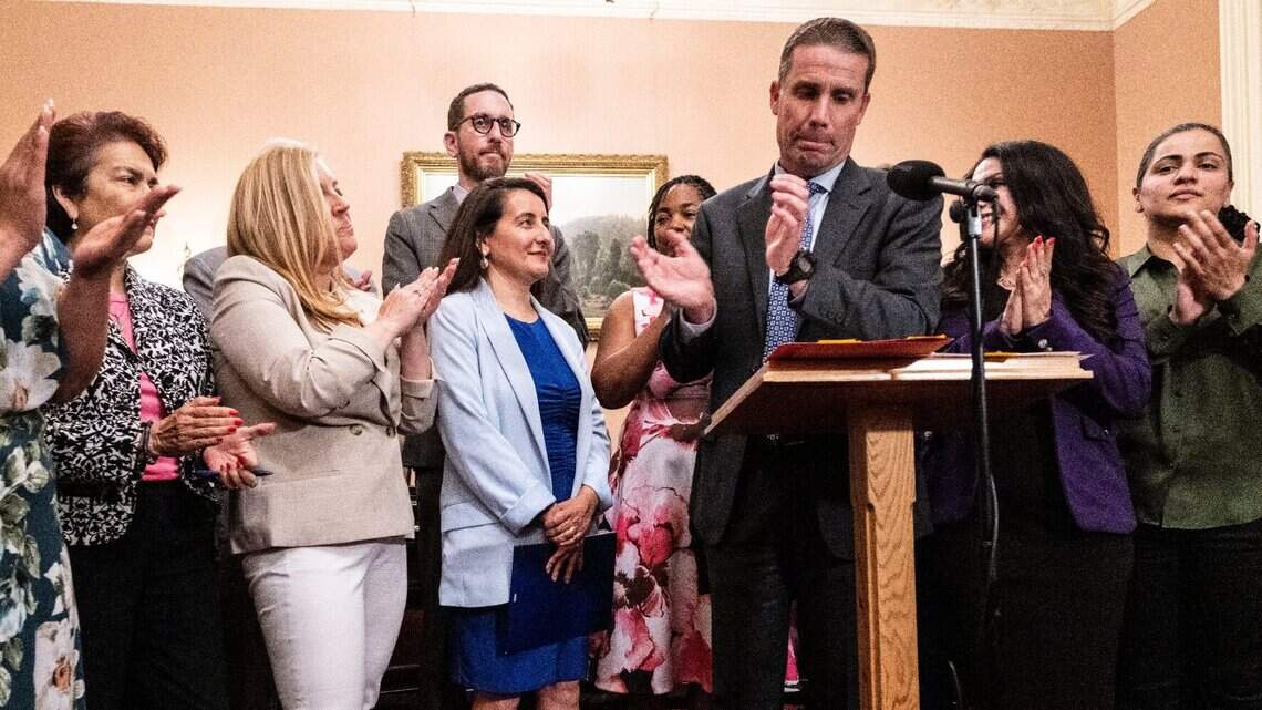 El Senado de California elige nueva líder, primera latina en ocupar el cargo