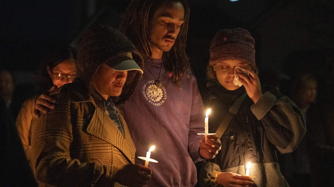 Week in photos: Vigil remembers family + Sac City sendoff + Reina in court