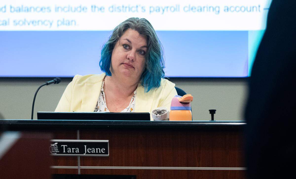 Sacramento City Unified School Board President Tara Jeane listens as a member of the Fiscal Crisis and Management Assistance Team reviews Sacramento City Unified School District’s financial situation during a meeting at the Serna Center on Thursday.