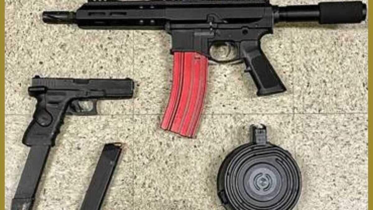 An AR pistol and stolen handgun was found during a search warrant of 20-year-old Isaiah Jackson’s residence, according to Sacramento County sheriff’s detectives. The Sheriff’s Office said its investigation showed Jackson was involved in the illegal trafficking of firearms.