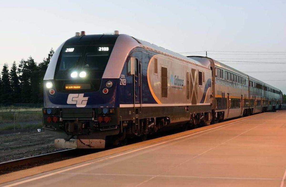 An Amtrak engine in 2018 in Modesto. What are the rules and best practices for children to follow if they are getting ready to ride Amtrak by themselves?