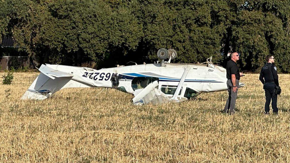 Authorities respond to a small plane crash in a field Thursday, Sept. 19, 2024, near West Sacramento. The Sacramento County Sheriff’s Office said its plane had made an emergency landing en route to Watts-Woodland Airport from Mather Airport.