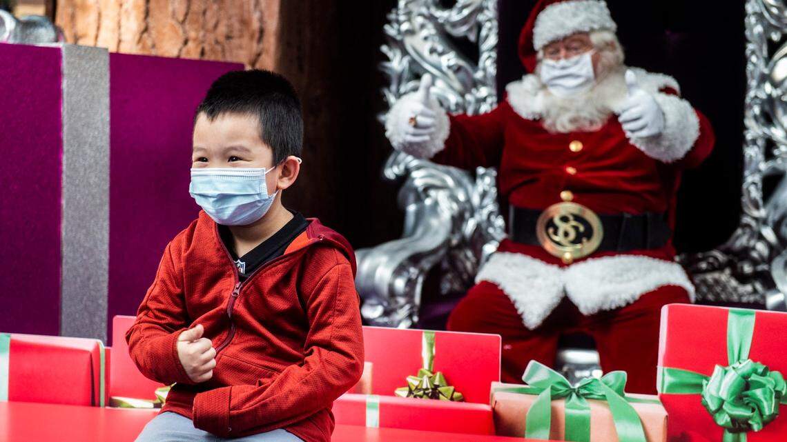 You can still get mall Santa pictures during COVID. Here’s what that looks like