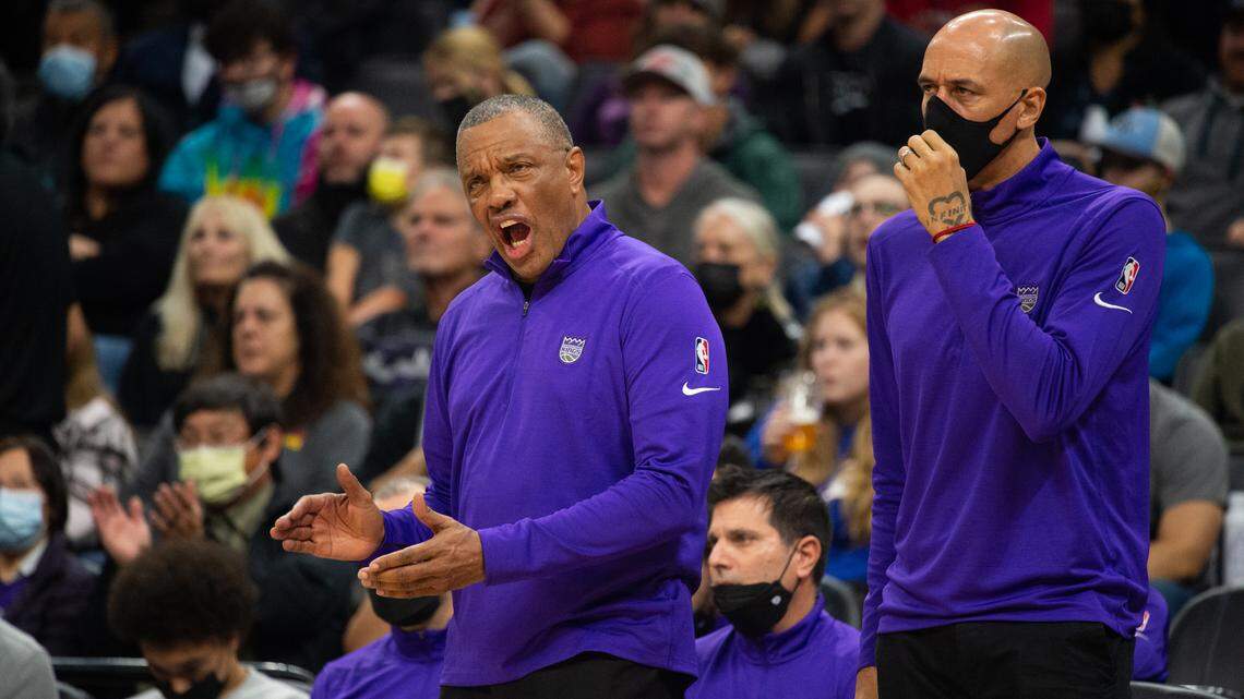 Sacramento Kings interim head coach Alvin Gentry and Assistant coach Doug Christie react during a game against the Philadelphia 76ers at the Golden 1 Center on Monday, Nov. 22, 2021. It was Gentry’s first game as interim head coach.