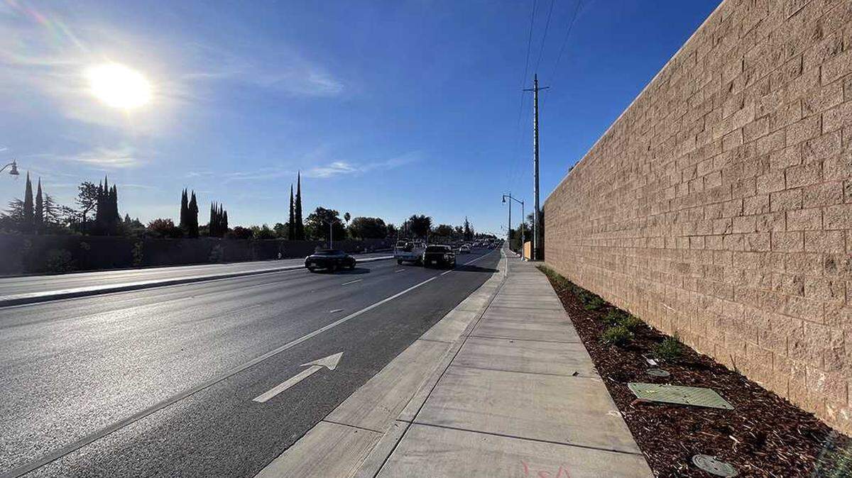 Sacramento County’s Hazel Avenue improvement project has been completed in Fair Oaks. The three-part project has reduced congestion along Hazel Avenue by widening the road from four to six-lanes in both directions, according to the department of transportation.