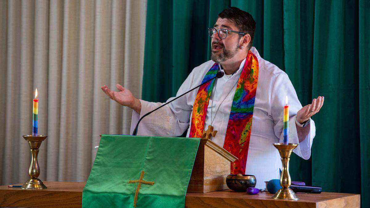 Pastor Casey Tinnin-Martinez speaks during a Sunday service at the Loomis Basin Congregational Church in June.