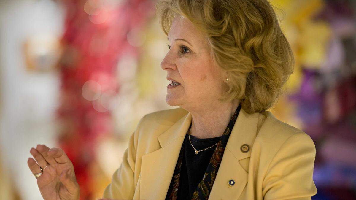 Rancho Cordova City Councilmember Linda Budge talks in 2018 about the history of the historic Mills Station Building. Budge, 78, joined the council in 2003 when Rancho Cordova incorporated, at a time when leaders were focused on reshaping the city’s image and gaining local control.