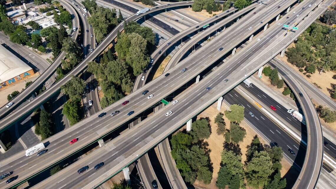 Busy roads, high gas prices forecast for Labor Day in CA. See best times to drive