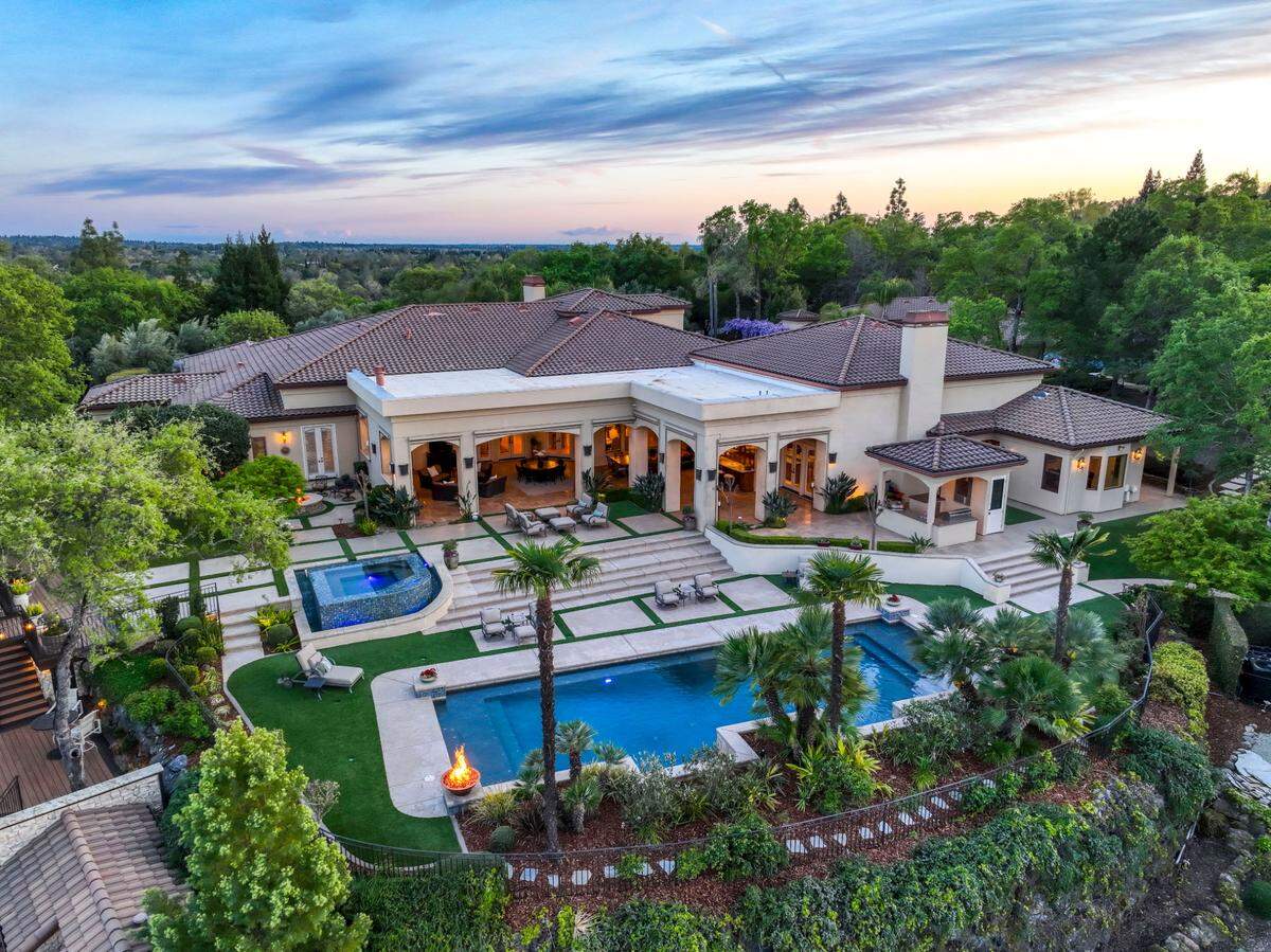 The luxury Loomis residence, known as Casa Paloma, has hit the market for $9.85 million.