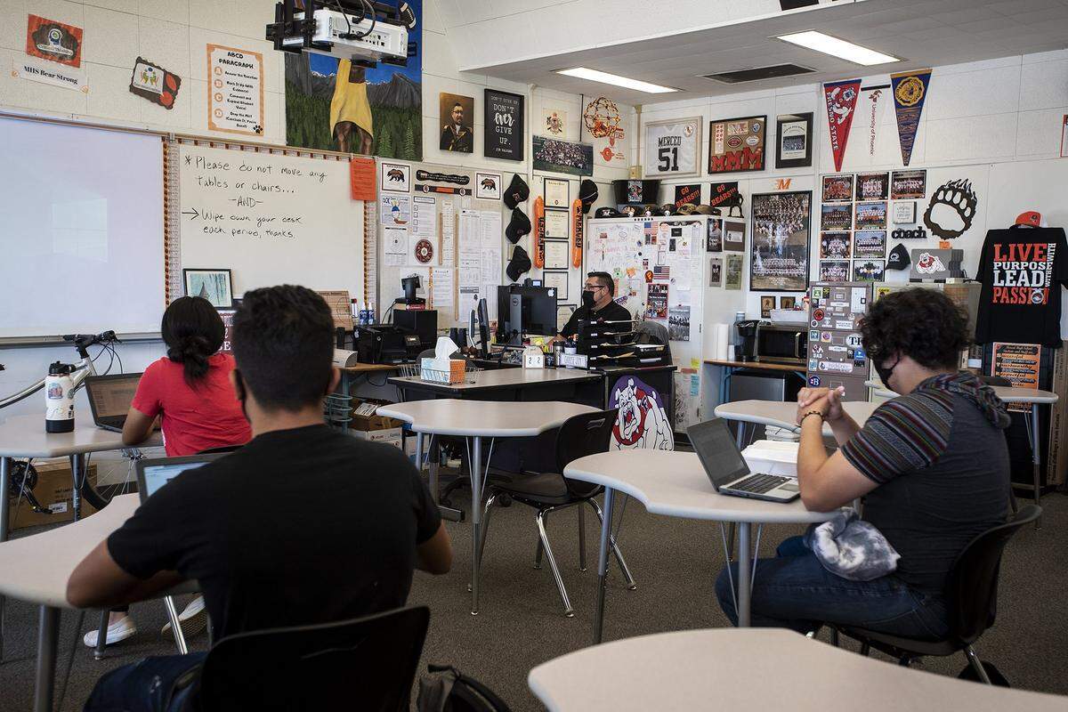 A classroom at Merced High School in California is shown.