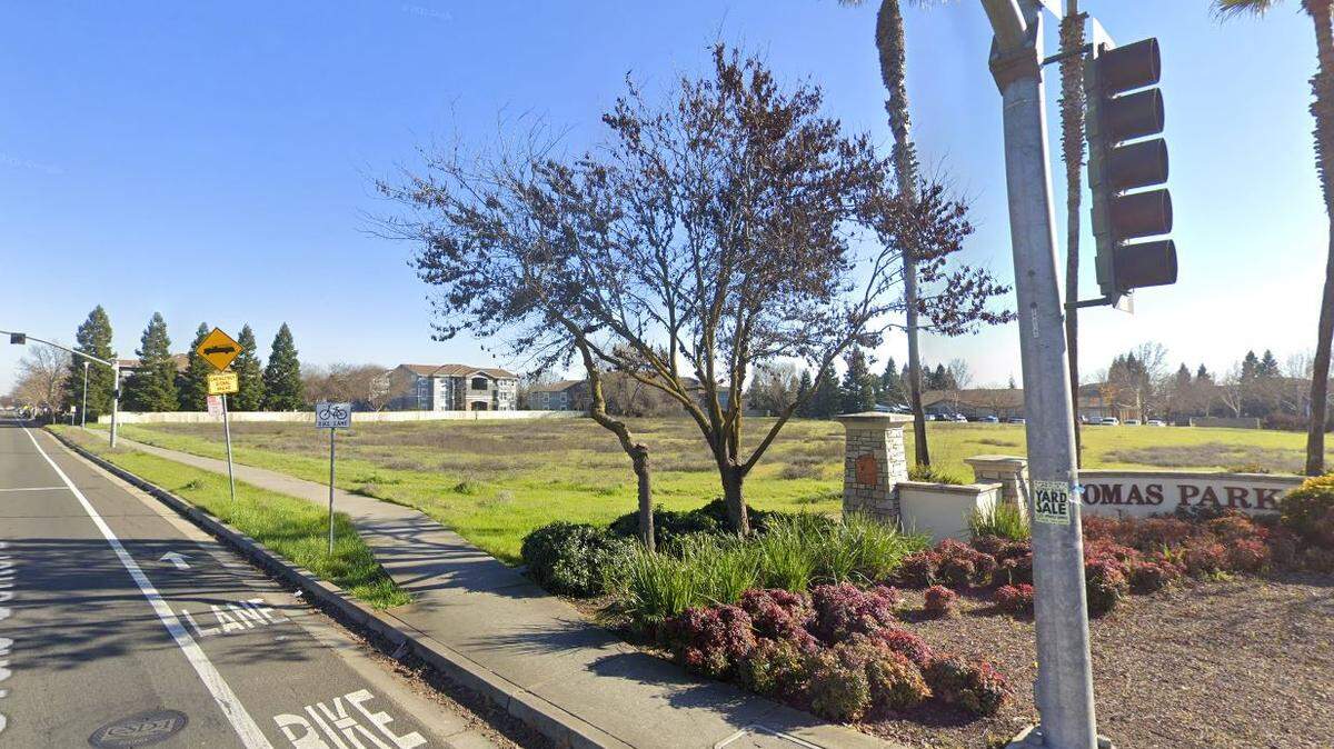 The City of Sacramento is considering selling a vacant parcel at 1900 Club Center Drive in North Natomas to EAH Housing to build affordable housing. The land was previously slated to become a community center.