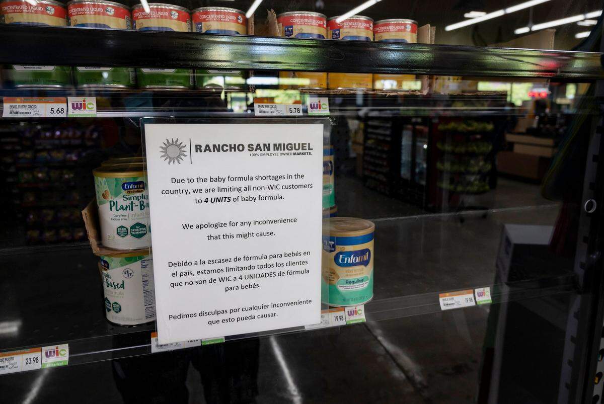 A sign places limits on the number of baby formula containers customers can purchase at Rancho San Miguel on May 23 in Sacramento’s Oak Park neighborhood. Although the nationwide baby formula shortage initially seemed to spare many Sacramento locations, new data indicates that Sacramento is now the city hardest-hit by the shortage.