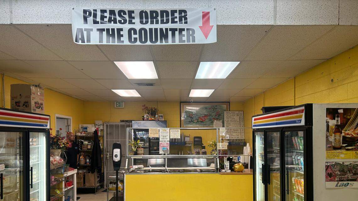 This Sacramento market is a ‘true hidden gem.’ Here’s what I ate and drank for $25