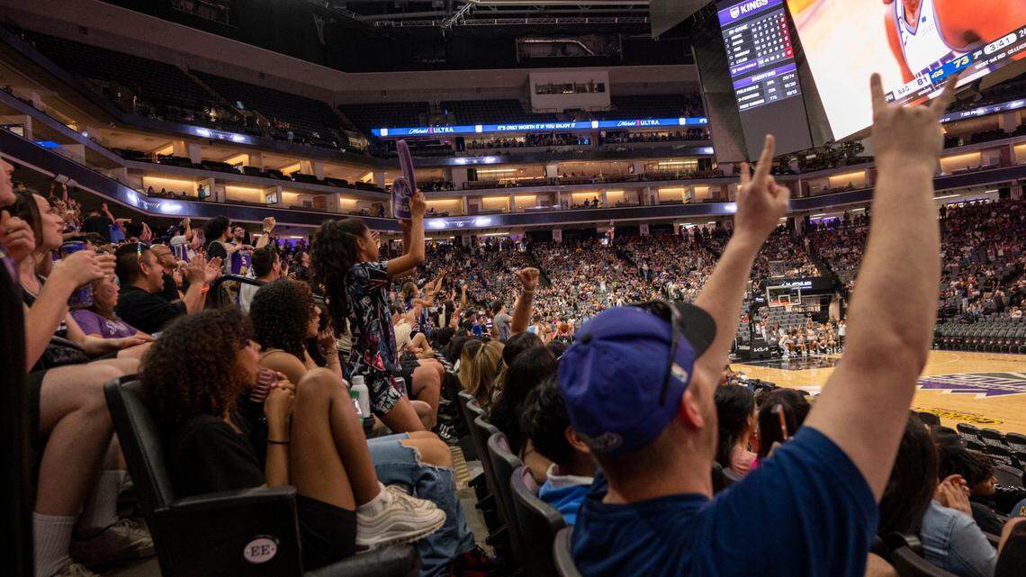 A 49ers star roots for his hometown Kings. ‘I’m from Sacramento. I like to brag about it.’