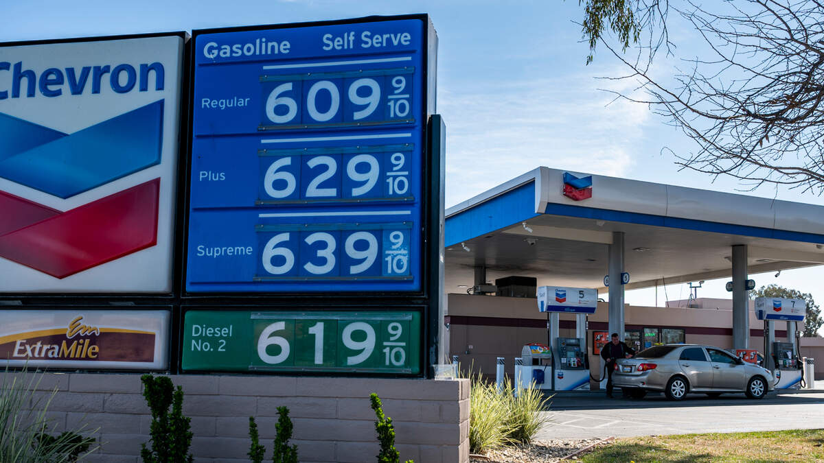 The price of regular gas is $6.09 – one of the highest prices in Sacramento County – as a customer fuels up his vehicle at a Chevron gas station at 4750 Florin Road on Wednesday, March 9, 2022. The average price for regular in the county Wednesday was $5.48, according AAA.